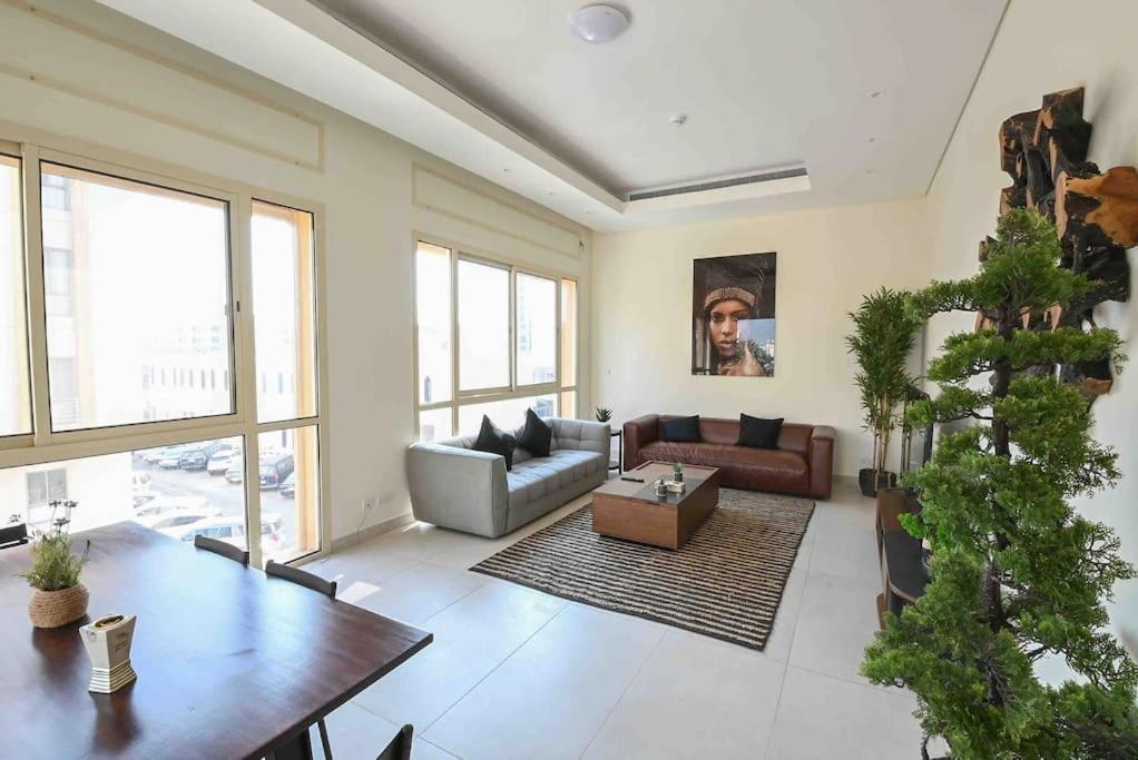 The Elegant Loft At Icon55 Compound *